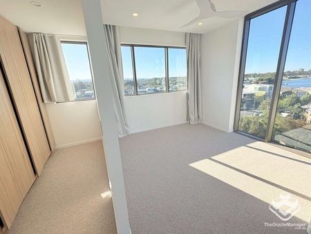 Brand New 2-Bedroom Apartment with Premium Finishes & Balcony - The Greenwich - Photo 3
