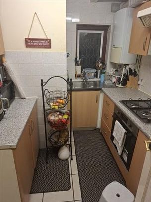 2 bedroom terraced house to rent - Photo 1