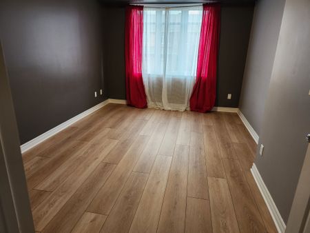 For Lease - 170 Hornchurch Lane Unit# C, Barrhaven, Ontario - Photo 2