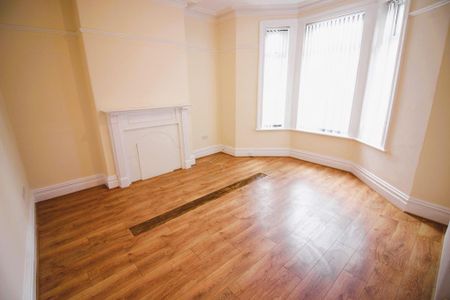 3 bedroom semi-detached house to rent - Photo 3