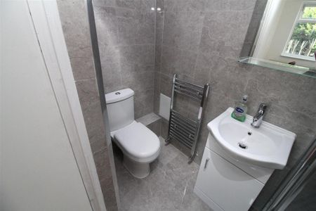 1 bedroom in a house share to rent - Photo 5