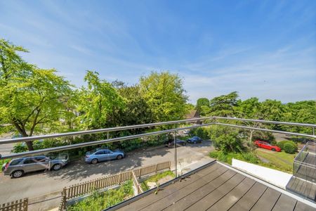3 bedroom apartment to rent - Photo 3