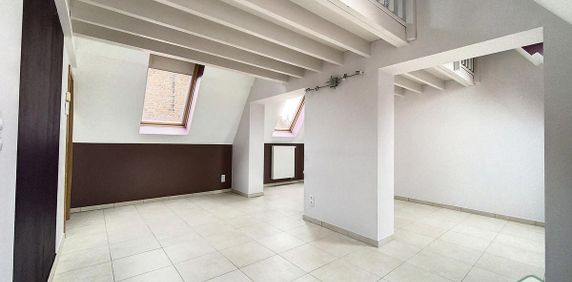 Appartement te huur in Ath voor € 825 met 2 slaapkamers - Photo 2