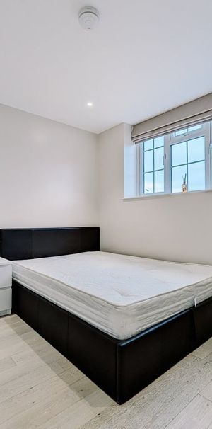 Studio Flat, Gunnersbury Avenue, W5 - Photo 1