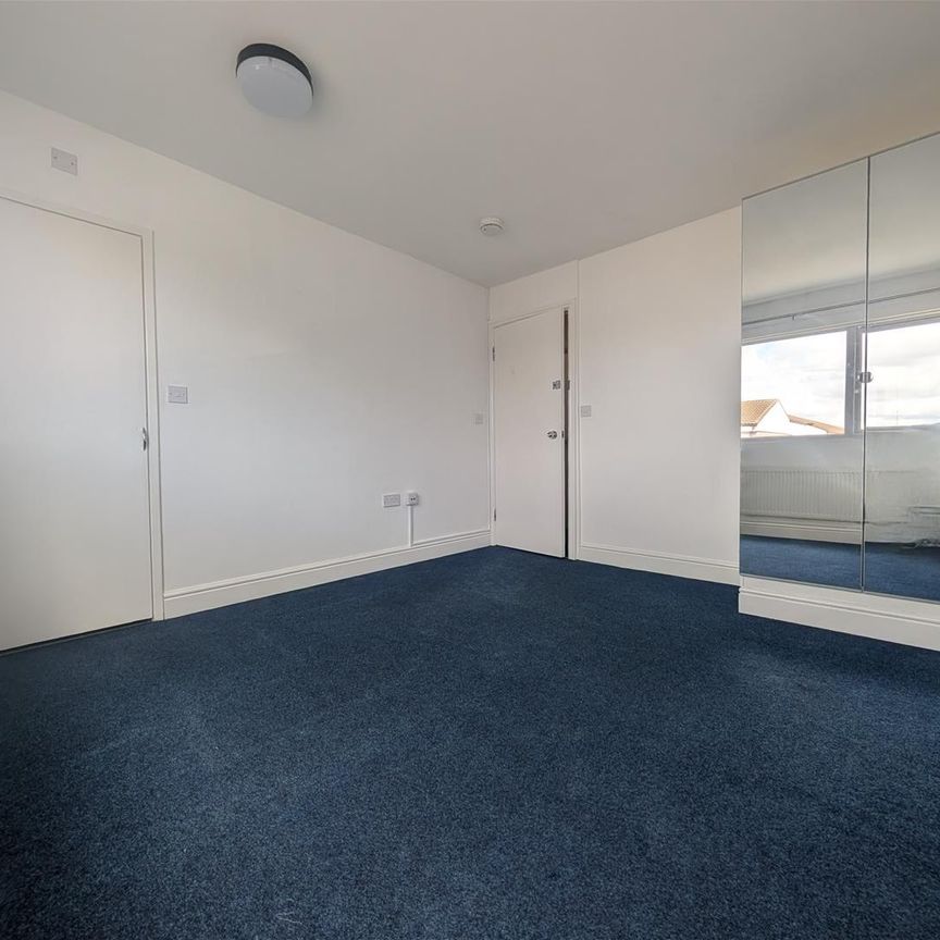 Humber Way, Slough - Photo 1