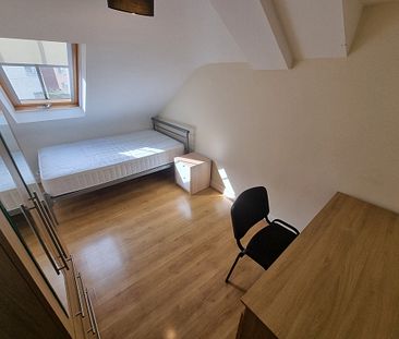 2 Bed Student Accommodation - Photo 6