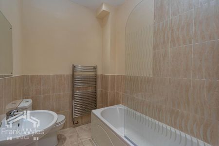 2 bedroom flat to rent - Photo 5