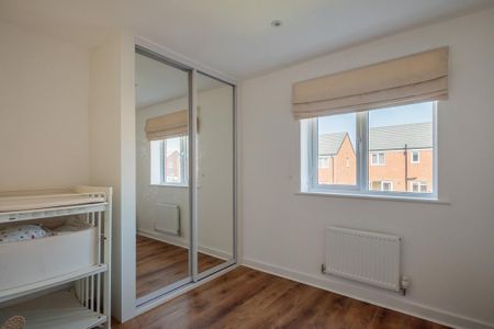 3 bedroom end of terrace house to rent - Photo 4