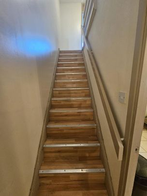 3 bedroom terraced house to rent - Photo 1