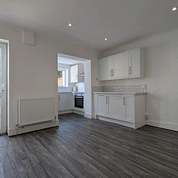 Burrow Road, CT19 6DH, Folkestone - Photo 1