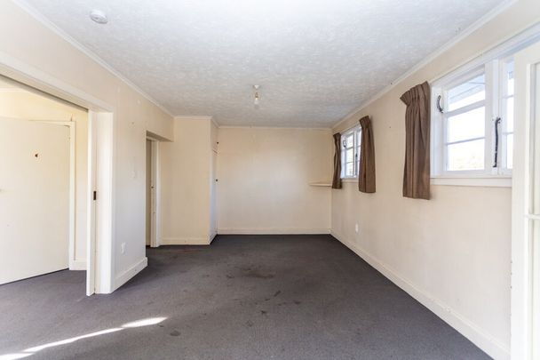 3 Bedroom home – Heatpump – $350pw - Photo 1