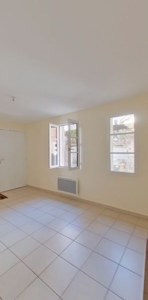 Location Appartement 2 pièces 32m² MONTMORILLON 86500 - Photo 1