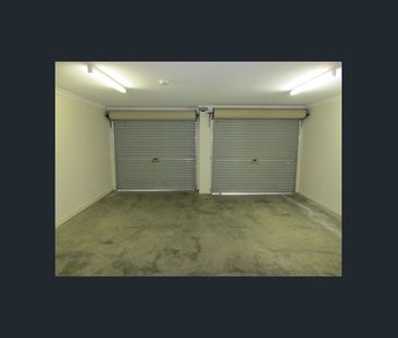 A GREAT PRICE FOR A GREAT HOUSE AND A GREAT LOCATION PLUS AIR-CON - Photo 5