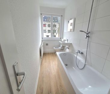 Praktisch geschnittene 2-Zimmer-Wohnung mit Loggia! - Foto 6