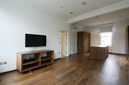 4 Bedroom House To Let - Photo 2