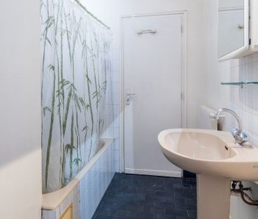 Location Appartement 2 pièces 43m² ANNECY LE VIEUX 74940 - Photo 4