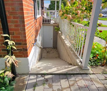 For Lease - 68 Christina Crescent, Toronto, Ontario - Photo 5