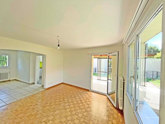 EFH in ruhiger Lage mit grossem Garten ohne Gartenarbeit - Foto 1