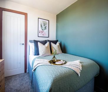 Highfield Crescent (Room 4), Wortley, Leeds - Photo 1