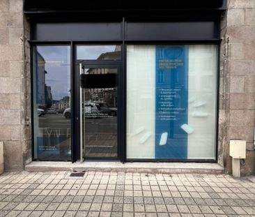 LOCAL REFAIT EN HYPER CENTRE VILLE - Photo 2
