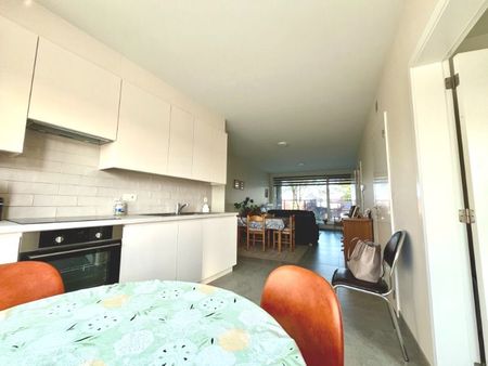 APPARTEMENT MET TWEE TERRASSEN EN GARAGE TE HUUR - Foto 4