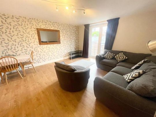 2.7 Apt D Whitehall Square, 181 Sandy Row, Belfast, BT12 5EU - Photo 1