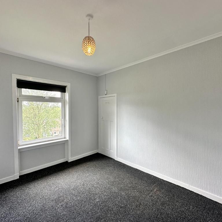 3 bedroom apartment to rent - Photo 1