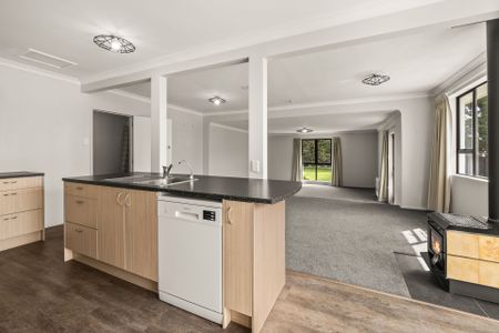 Family Home in Hinds - Photo 2