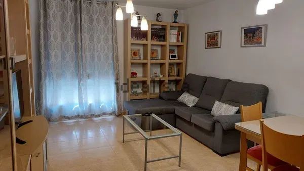 Alquiler de piso en Calle César Arbasia - Photo 1