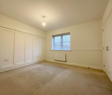 2 bedroom End Terraced House to let - Photo 3