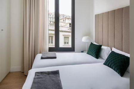 Passatge de Mercader, Barcelona, Catalonia 08008 - Photo 4