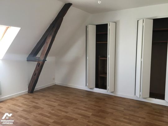 Appartement centre bourg au 1er étage libre au 17 novembre 2025- - Photo 1