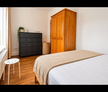 4 Bed Terraced House, Garfield Road, E13 - Photo 5