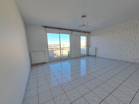 Location Appartement 3 pièces 72m² - Photo 3