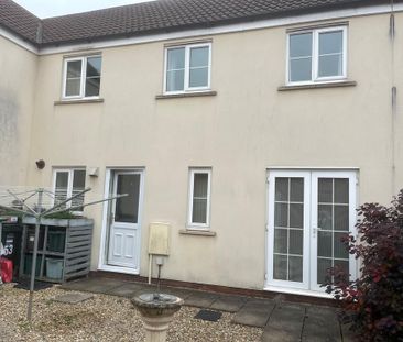 3 bedroom semi-detached house to rent - Photo 6