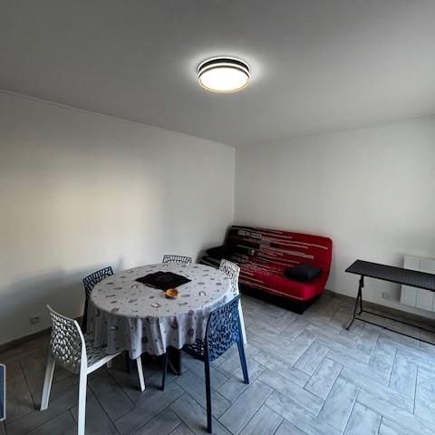 Location Appartement 1 pièce 22m² ST GEORGES DE DIDONNE 17110 - Photo 1