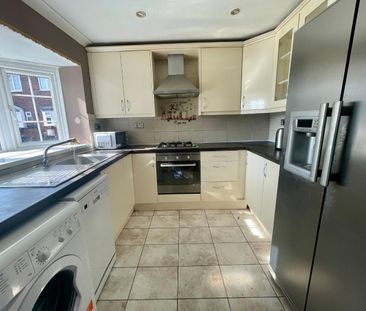 3 bed end of terrace house to rent in Aspen Drive, Wembley, HA0 - Photo 1