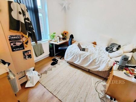 5 bedroom terraced house to rent - Photo 2