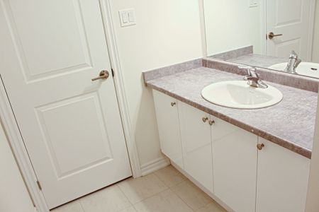 For Lease - 24 Copeman Avenue, Brantford, Ontario - Photo 5