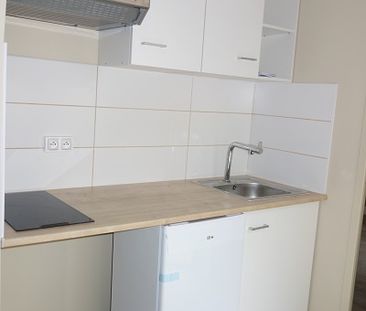 Location Appartement 2 pièces 32m² NIMES 30000 - Photo 4