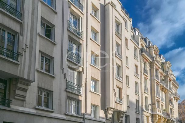 75007 PARIS ECOLE MILITAIRE LOCATION APPARTEMENT 2 PIECES VIDE - Photo 1