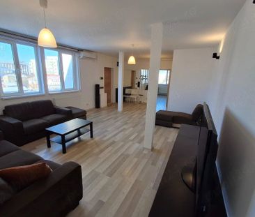 Apartament nou, 3 camere, 90 mp, etaj 4 din 4 fara lift, semimobilat, utilat nou, liniste, superb - Photo 3