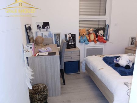 Location Appartement 4 pièces 90m² CHARLIEU 42190 - Photo 5