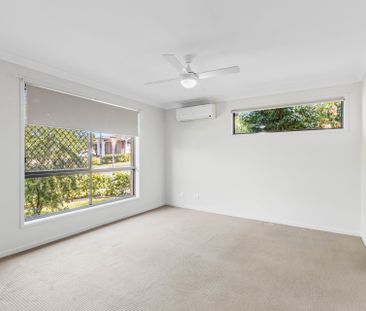 MODERN FAMILY HOME IN FANTASTIC LOCATION - Photo 5