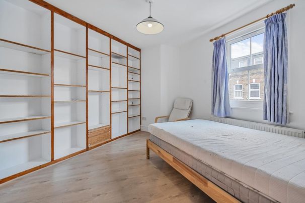 Knowsley Road, Battersea SW11 - Photo 1