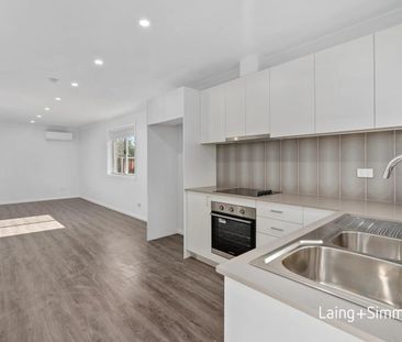 Private two-bedroom granny flat in convenient location - Photo 4