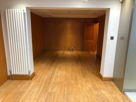 3 Bed Flat, St. Peters Road, CR0 - Photo 2