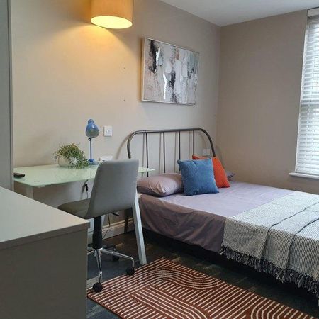 8 bedroom house share to rent - Photo 4