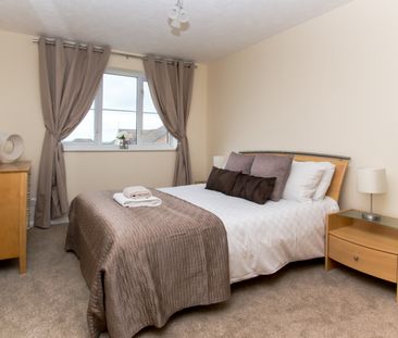 Lyon Close, Maidenbower, Crawley - Photo 2