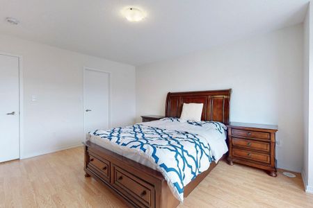 For Lease - 154 Landsbridge Street, Caledon, Ontario - Photo 3